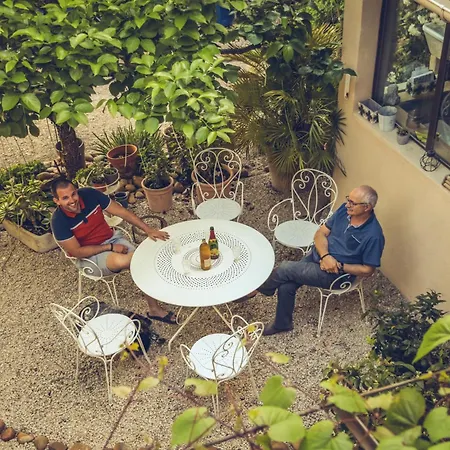 D'hotes L'oreliane En Provence Adults Only