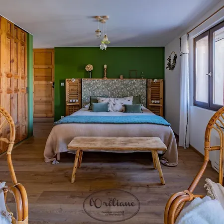 D'hotes L'oreliane En Provence Adults Only Bed & Breakfast
