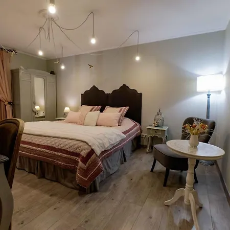 D'hotes L'oreliane En Provence Adults Only 3*