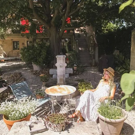 D'hotes L'oreliane En Provence Adults Only 住宿加早餐酒店