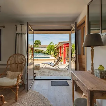 D'hotes L'oreliane En Provence Adults Only 住宿加早餐酒店 3*