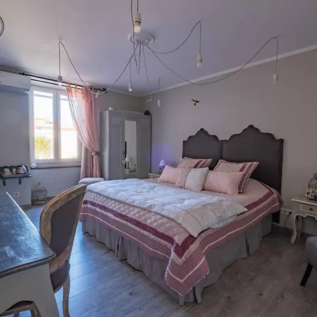 D'hotes L'oreliane En Provence Adults Only 住宿加早餐酒店 3*