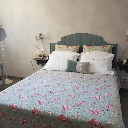 D'hotes L'oreliane En Provence Adults Only 住宿加早餐酒店 3*